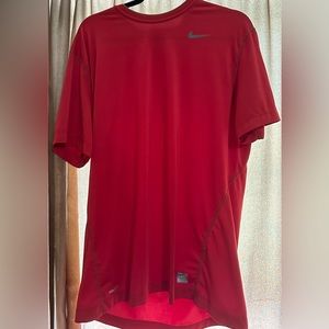 Men’s red short sleeve Nike Pro shirt